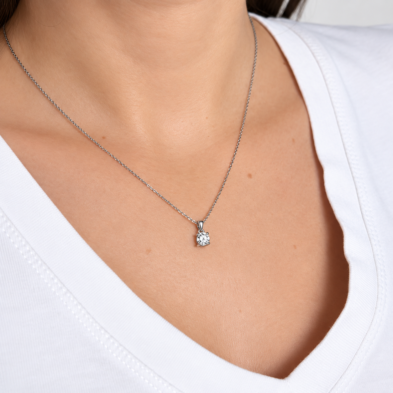 Collana Punto Luce Pendente Moissanite
