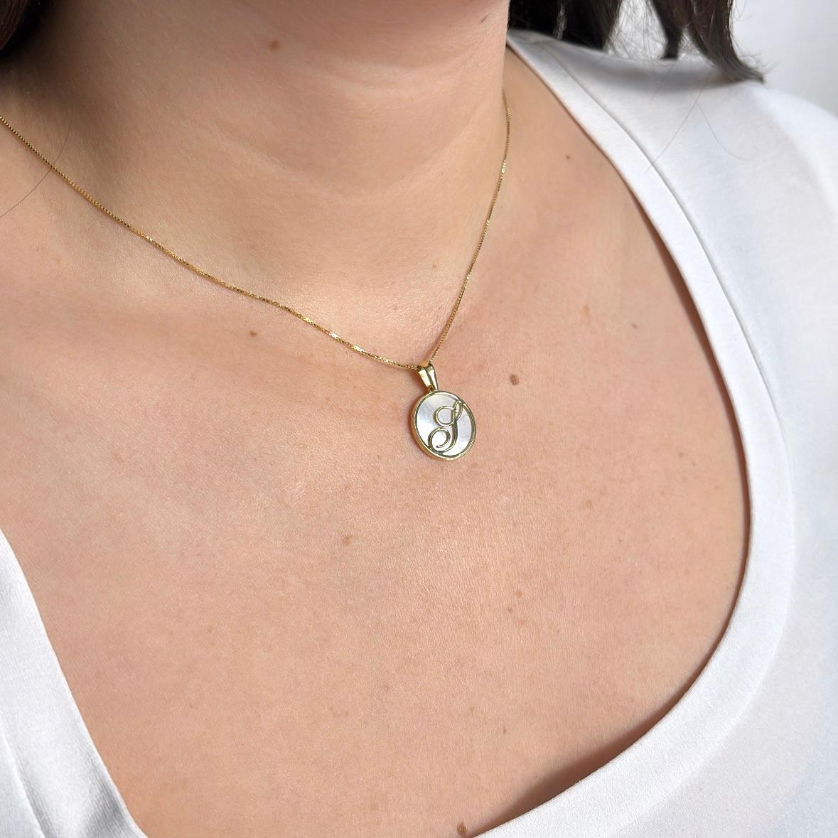 Collana Lettera Madreperla